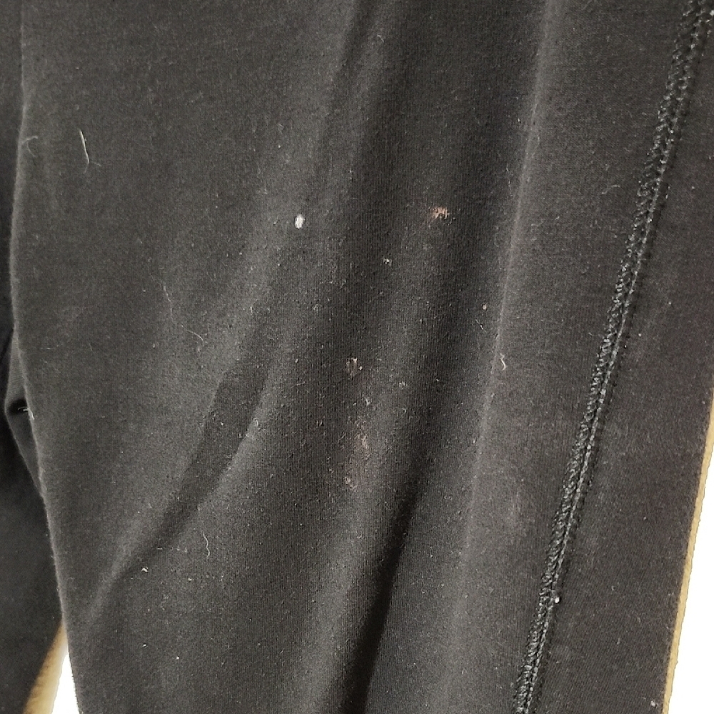Danskin Black Capris Sleek Versatile Design - Picture 3 of 5